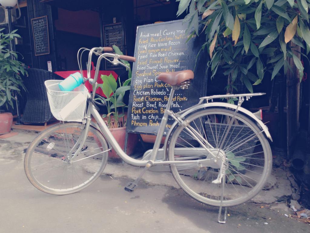 White River II Hostel Phnom Pen Exterior foto