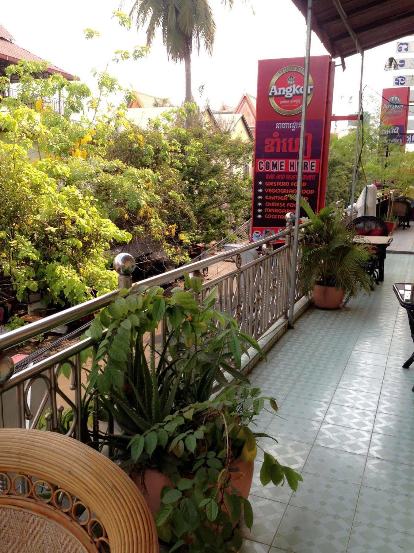 White River II Hostel Phnom Pen Exterior foto